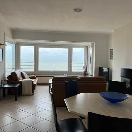 Apartment Bright With Sea View