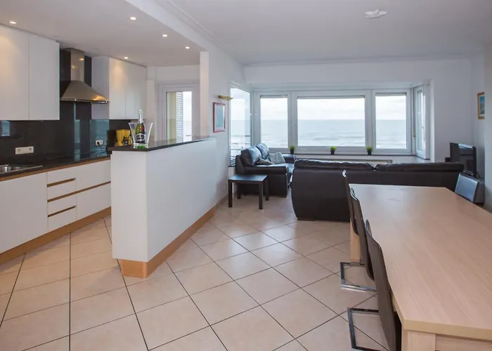 Bright With Sea View Appartement *